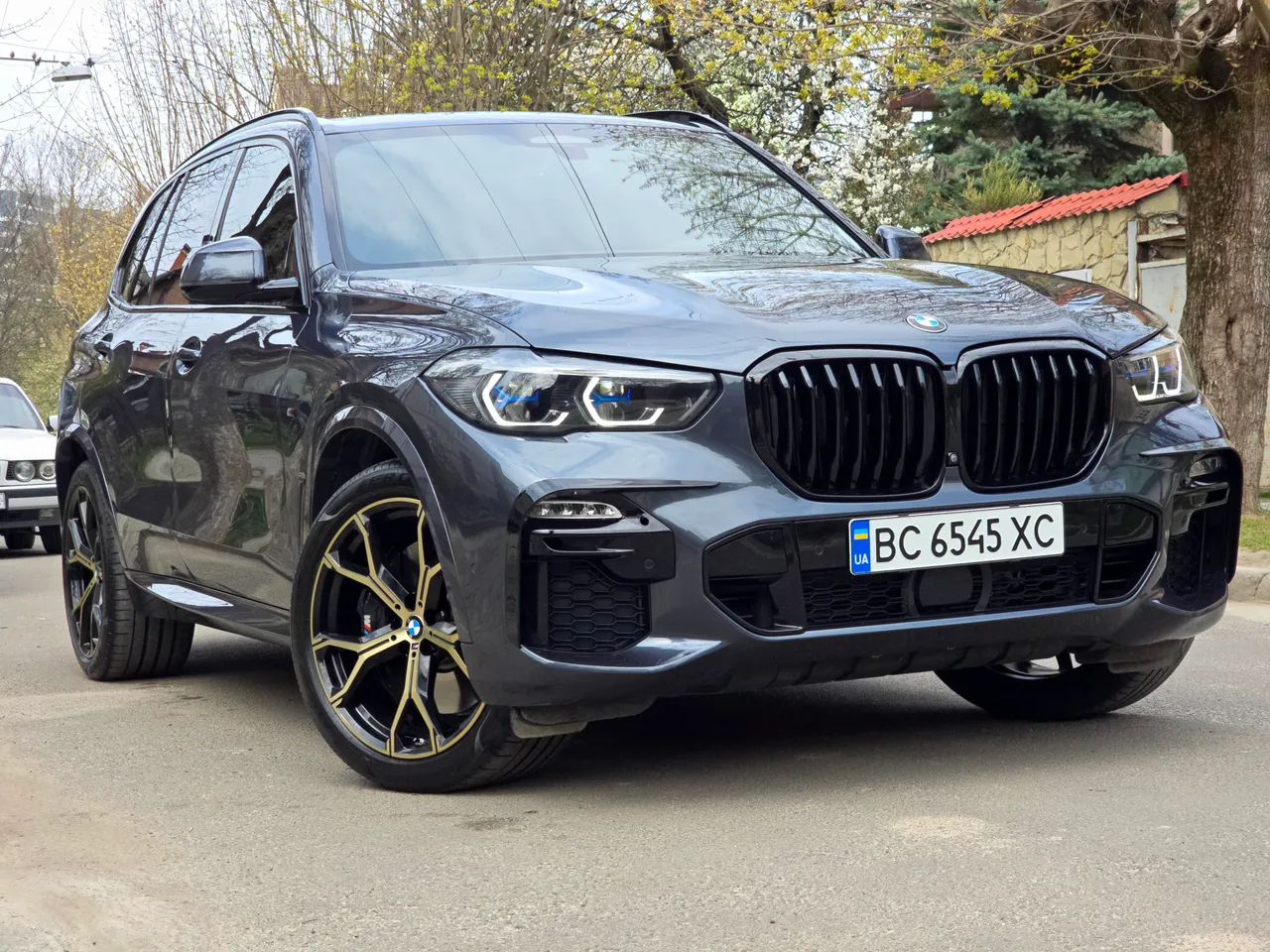 BMW X5 - фото 1