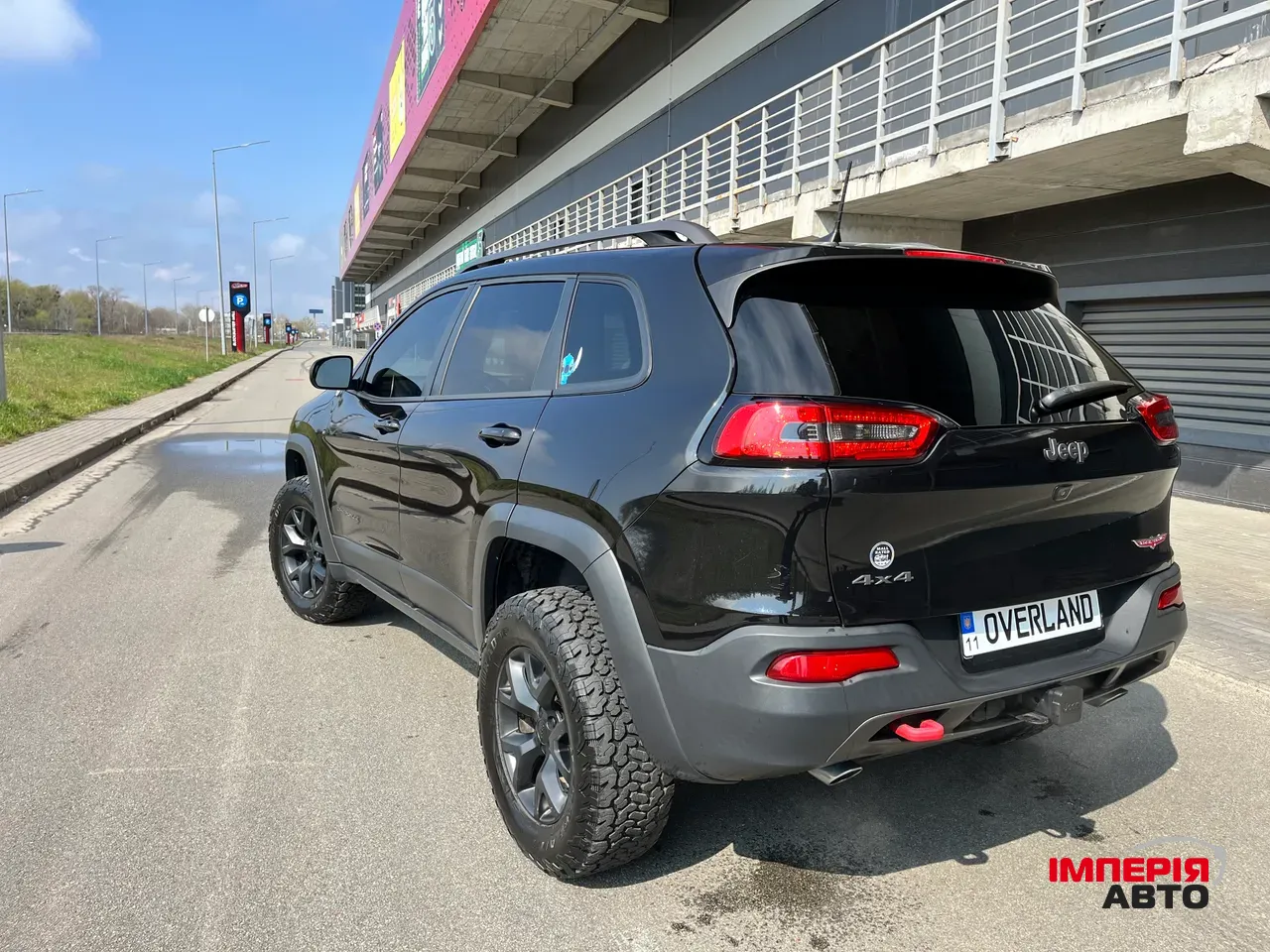 Jeep Cherokee - фото 1