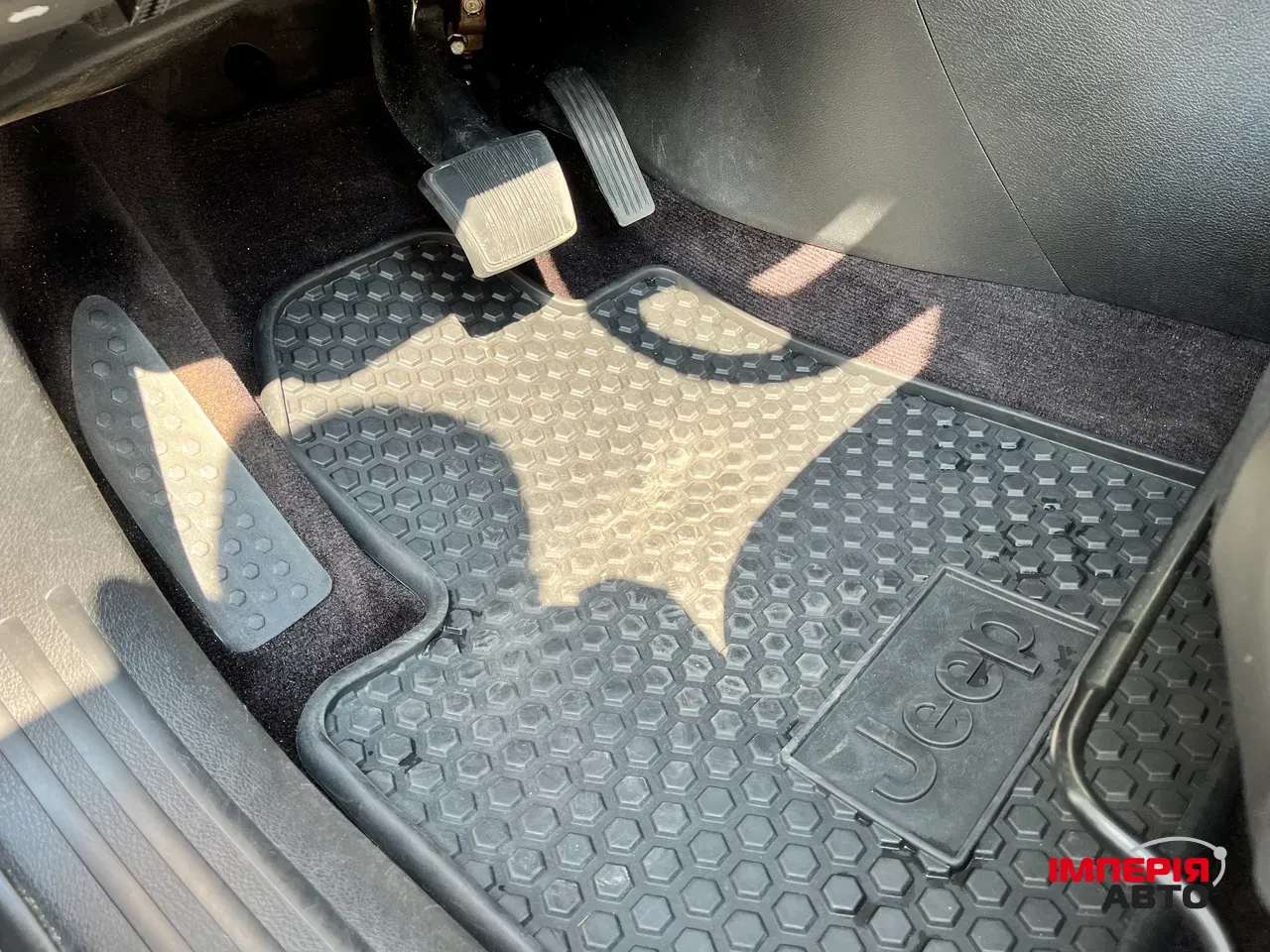 Jeep Cherokee - фото 18
