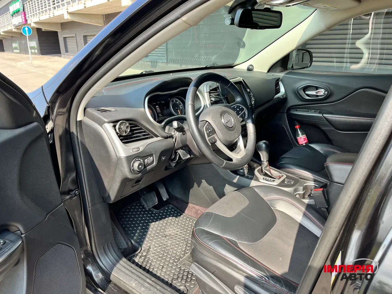 Jeep Cherokee - фото 10