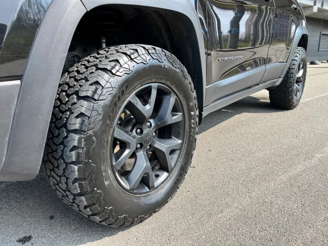 Jeep Cherokee - фото 5