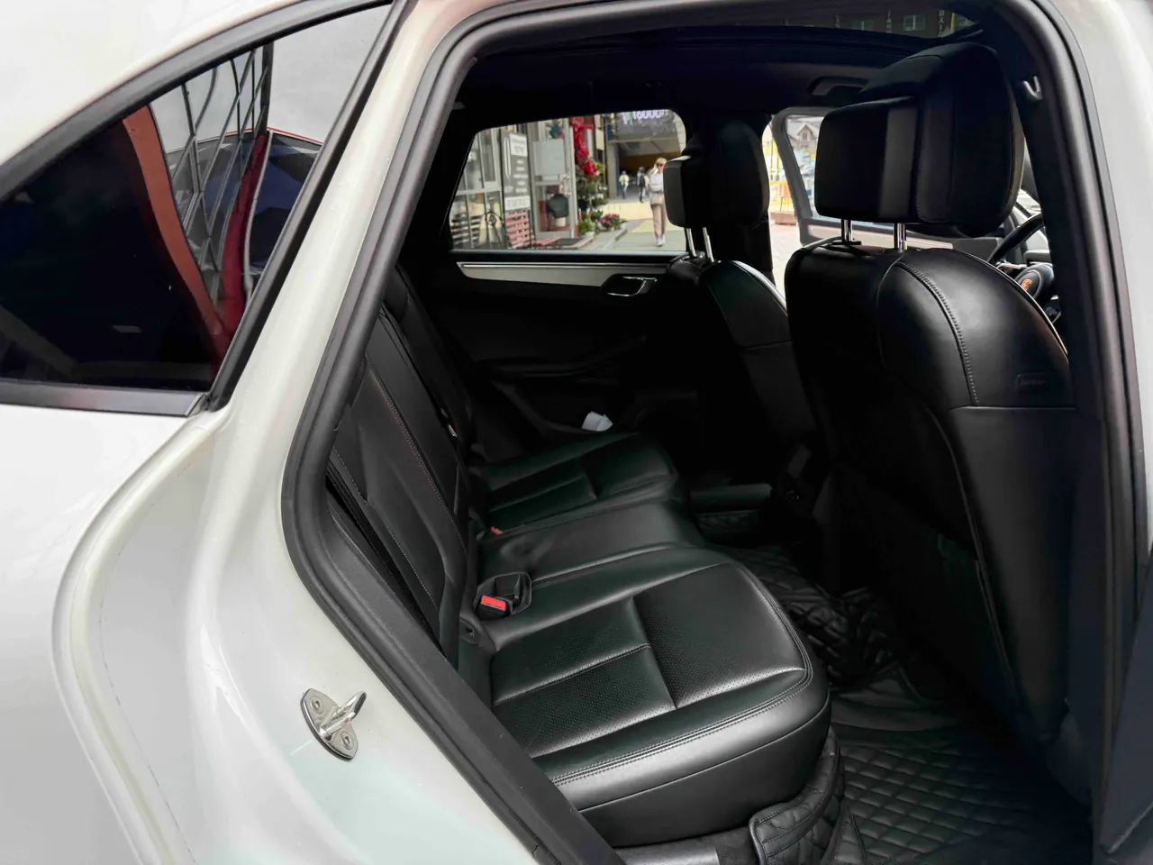 Porsche Macan - фото 48