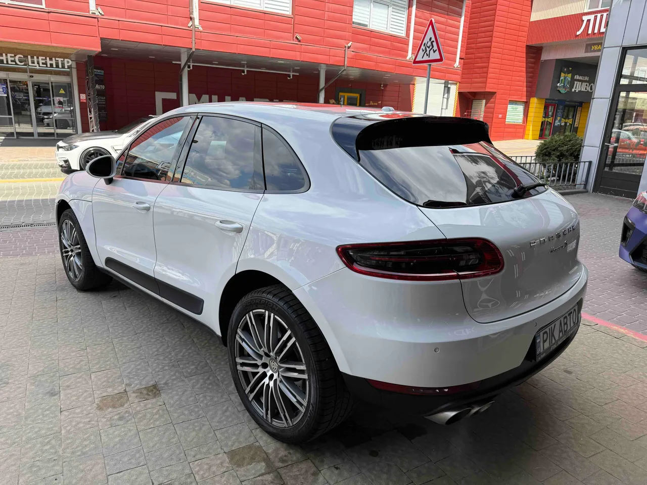 Porsche Macan - фото 8