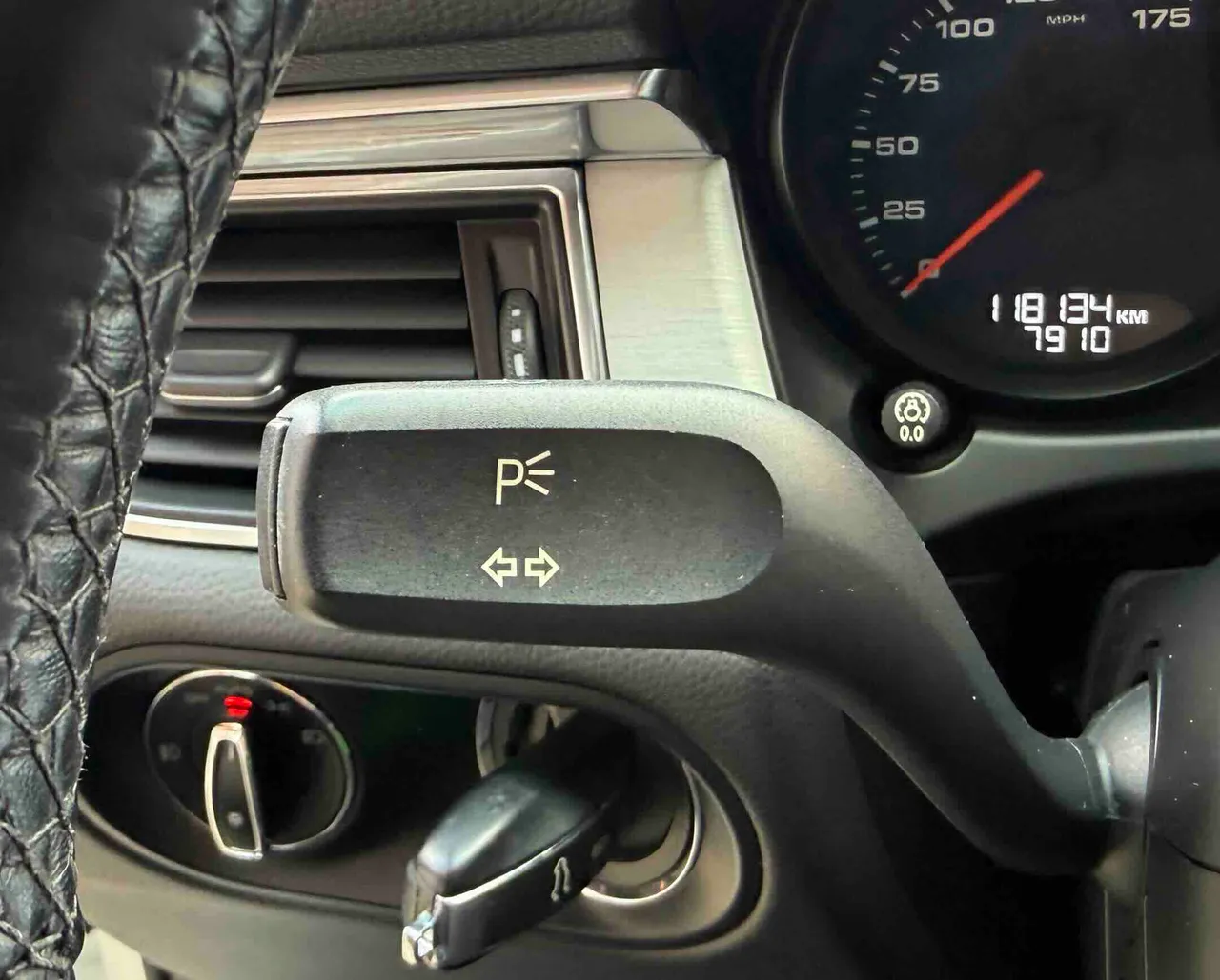 Porsche Macan - фото 25