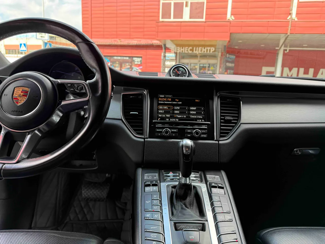 Porsche Macan - фото 45