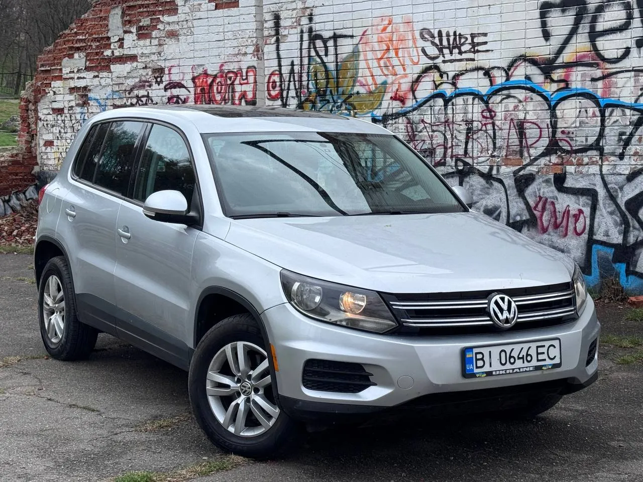 Volkswagen Tiguan - фото 1