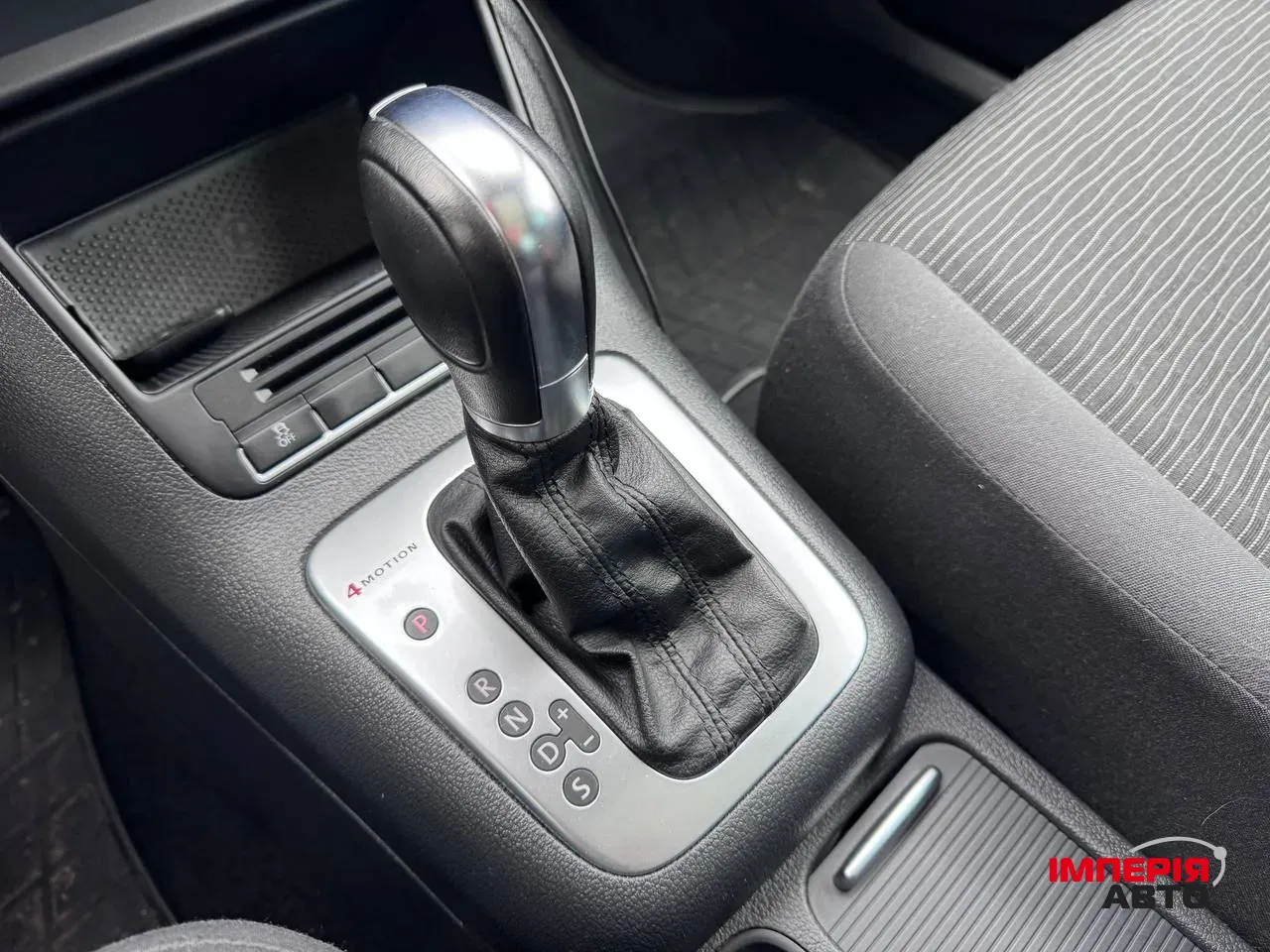 Volkswagen Tiguan - фото 19