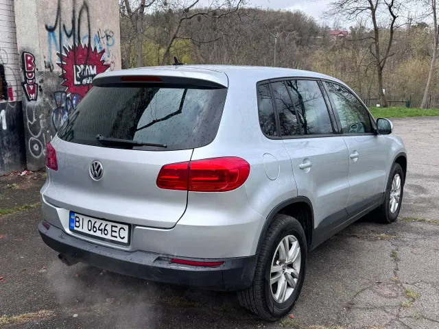 Volkswagen Tiguan - фото 5