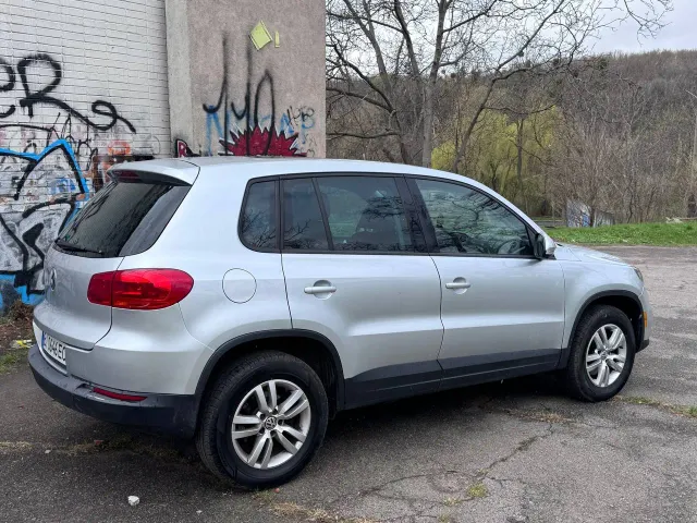 Volkswagen Tiguan - фото 4