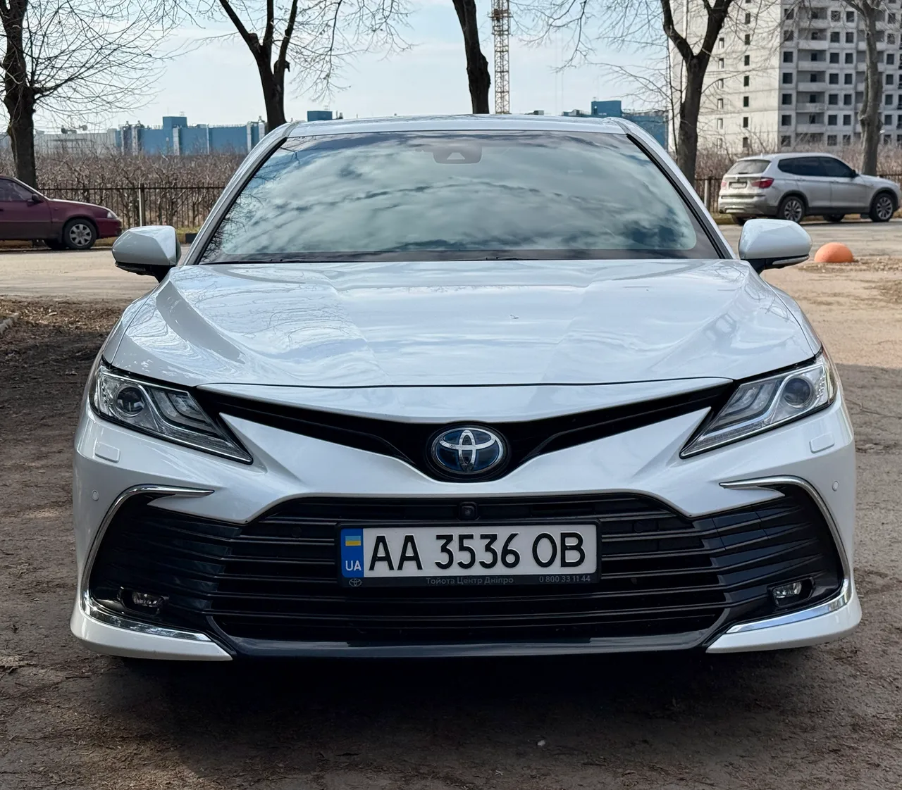 Toyota Camry - фото 2