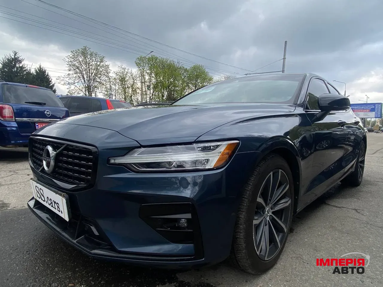 Volvo S60 - фото 1