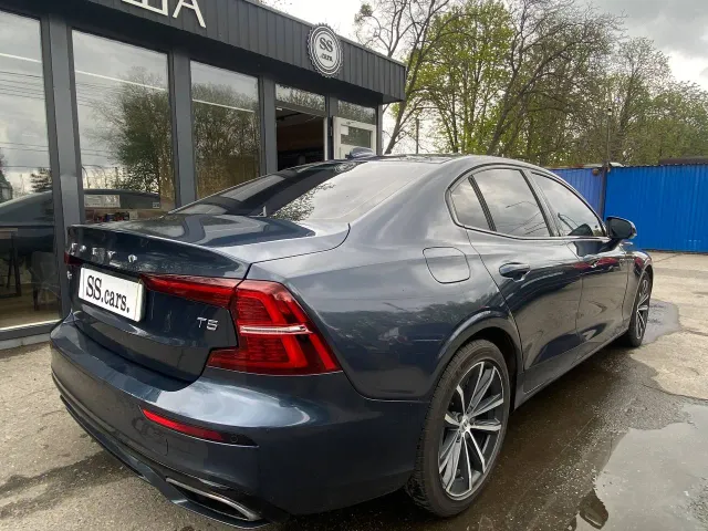 Volvo S60 - фото 4