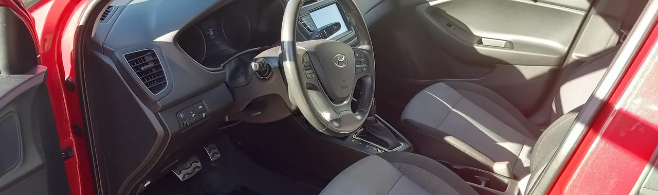 Hyundai i20 - фото 7