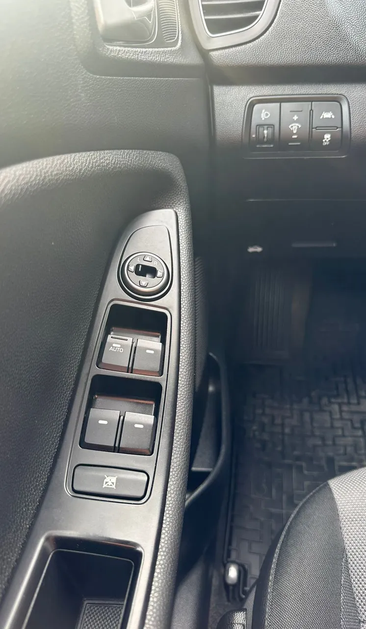 Hyundai i20 - фото 18