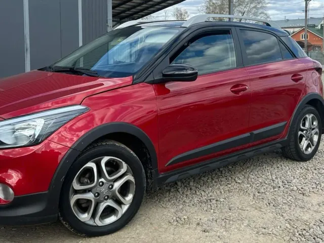 Hyundai i20 - фото 1