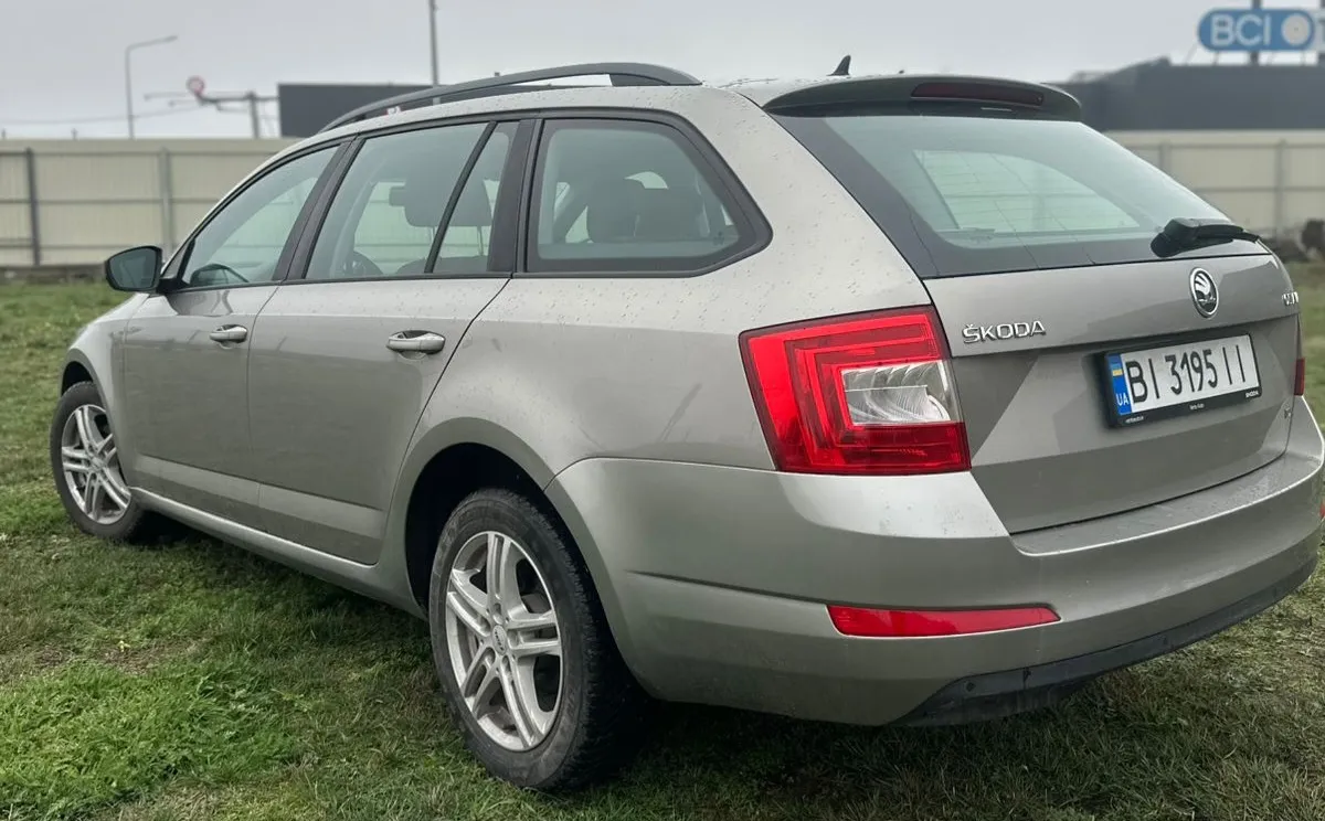 Skoda Octavia - фото 2