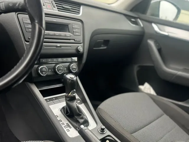 Skoda Octavia - фото 5