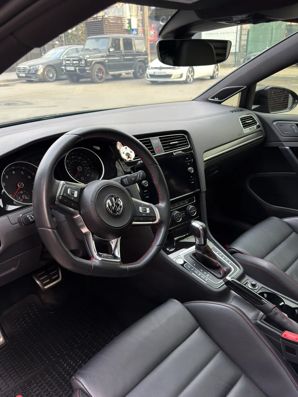 Volkswagen Golf GTI - фото 14