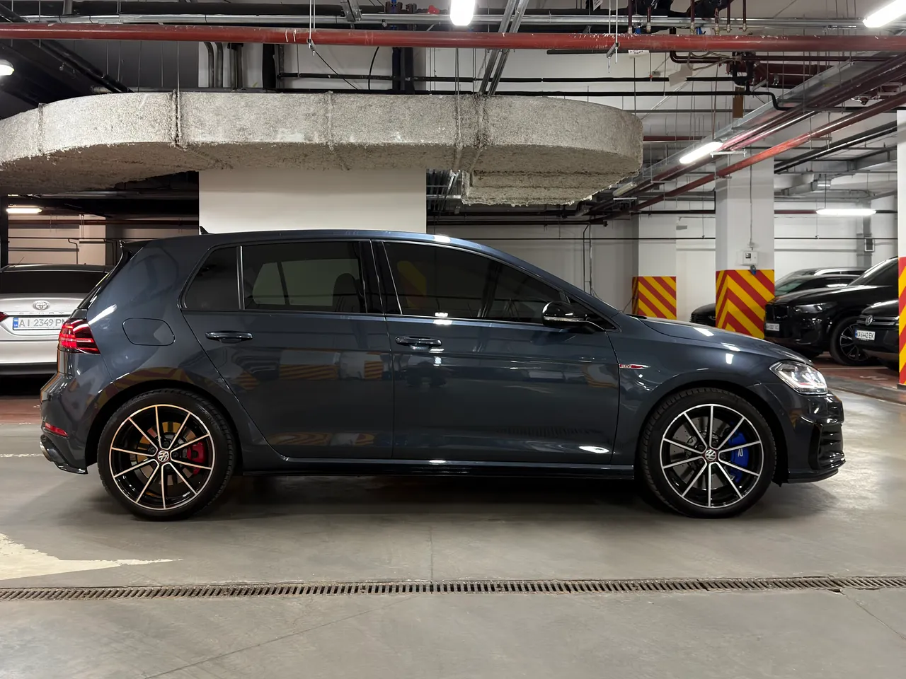 Volkswagen Golf GTI - фото 4