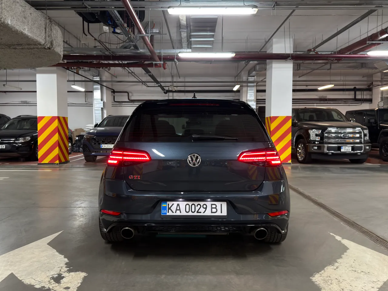Volkswagen Golf GTI - фото 8