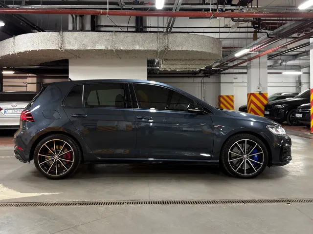 Volkswagen Golf GTI - фото 4