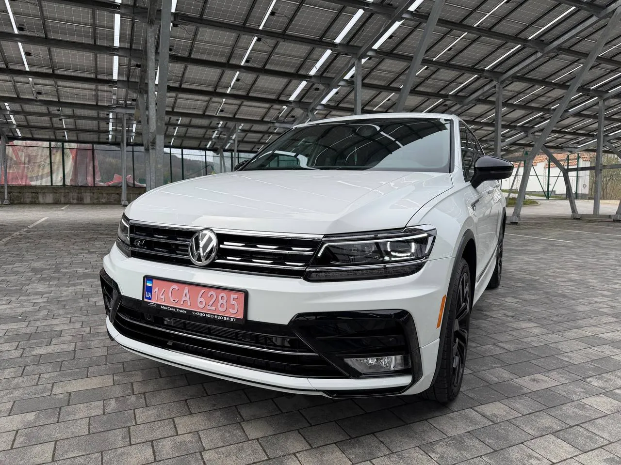 Volkswagen Tiguan - фото 2