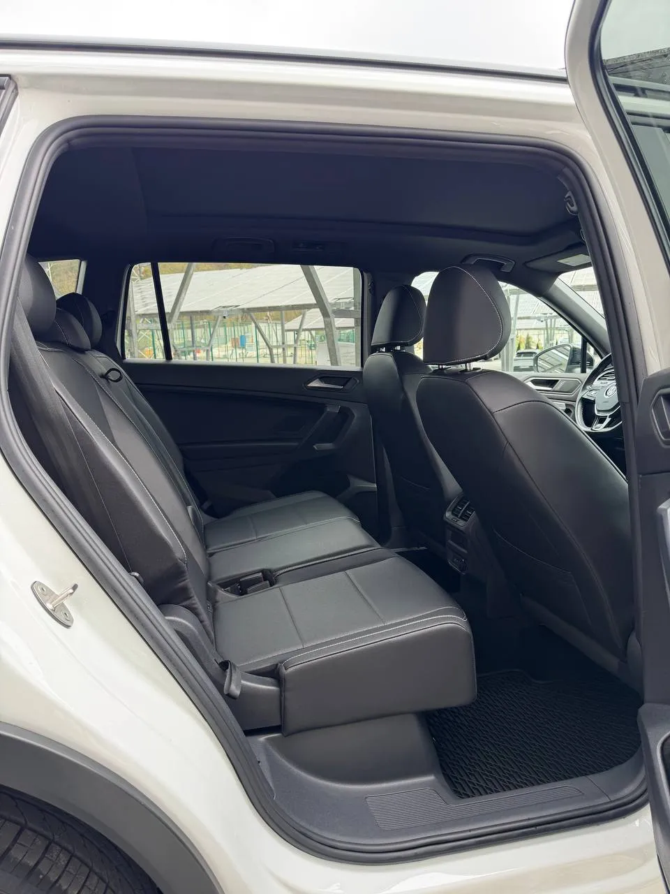 Volkswagen Tiguan - фото 27