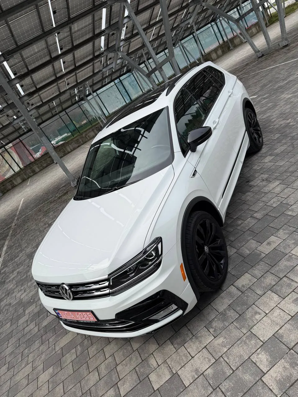 Volkswagen Tiguan - фото 12