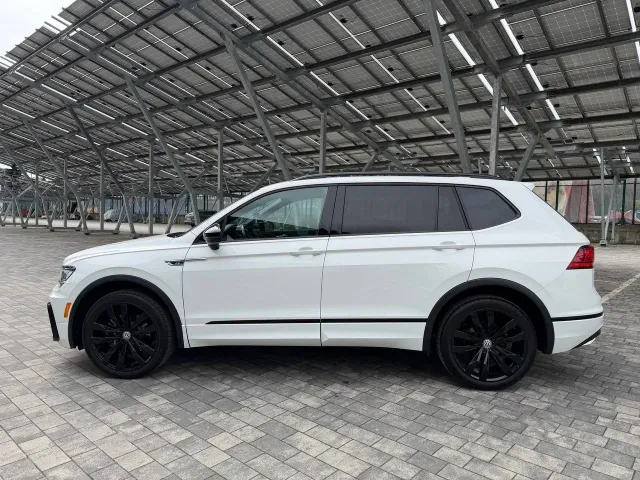 Volkswagen Tiguan - фото 3