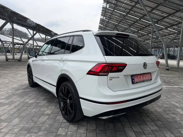 Volkswagen Tiguan - фото 4