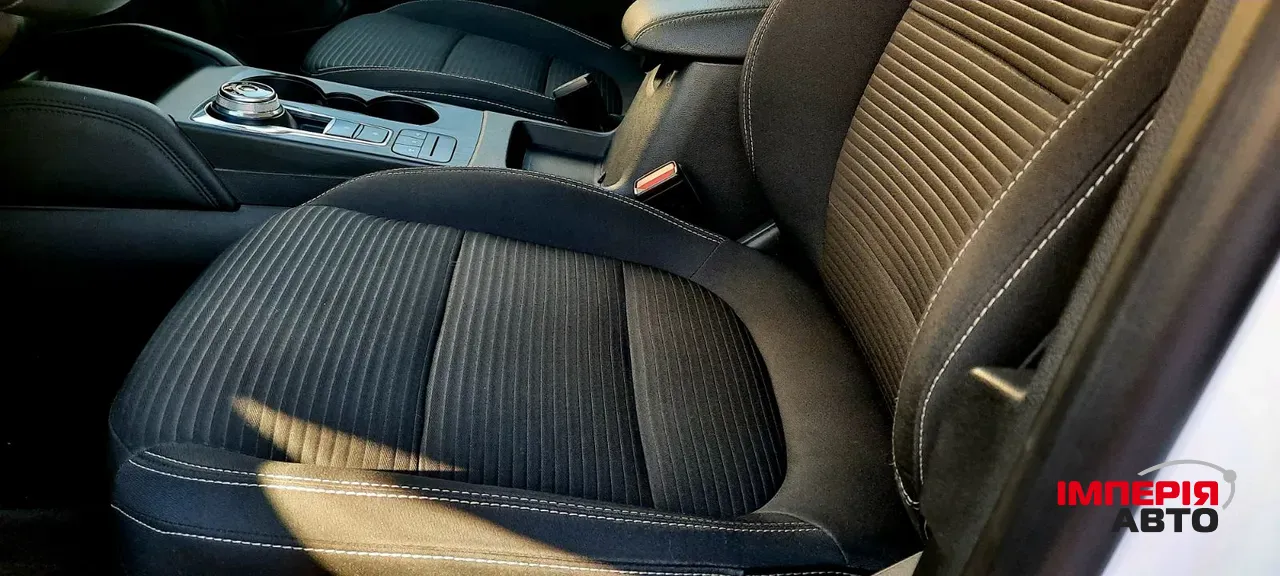 Ford Kuga - фото 7