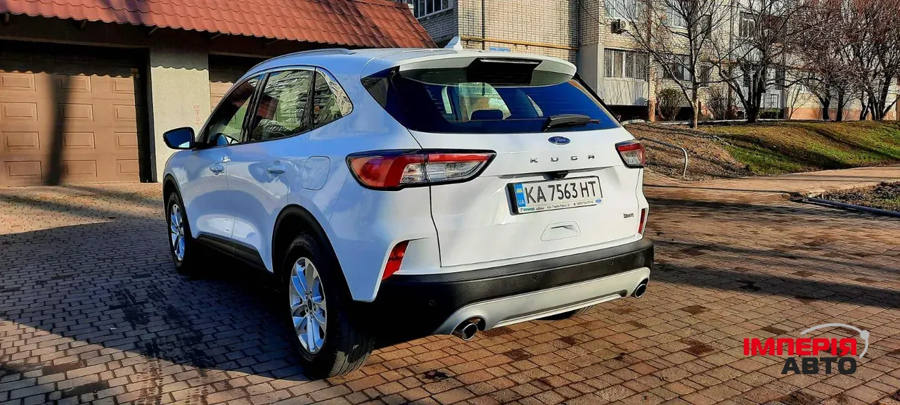 Ford Kuga - фото 3
