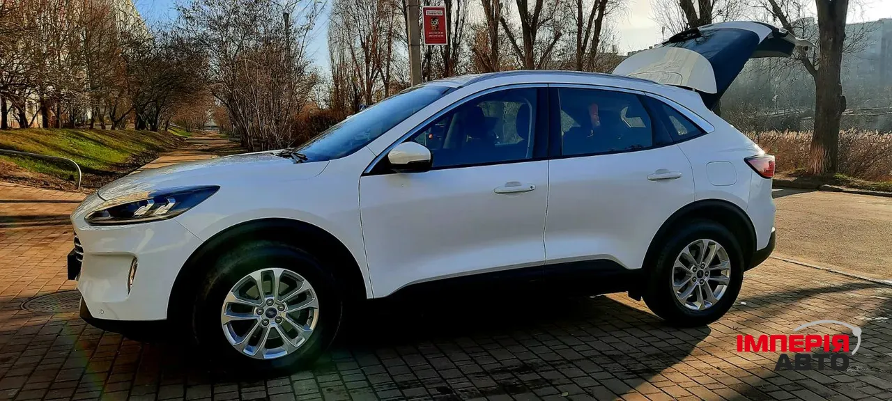 Ford Kuga - фото 2