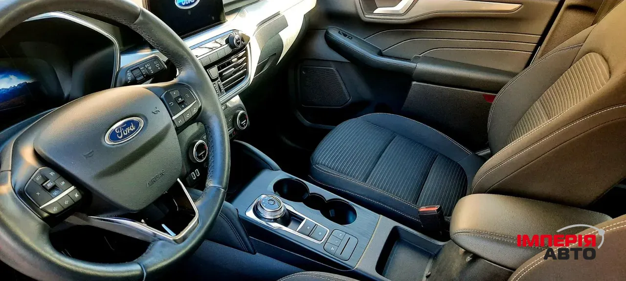 Ford Kuga - фото 6