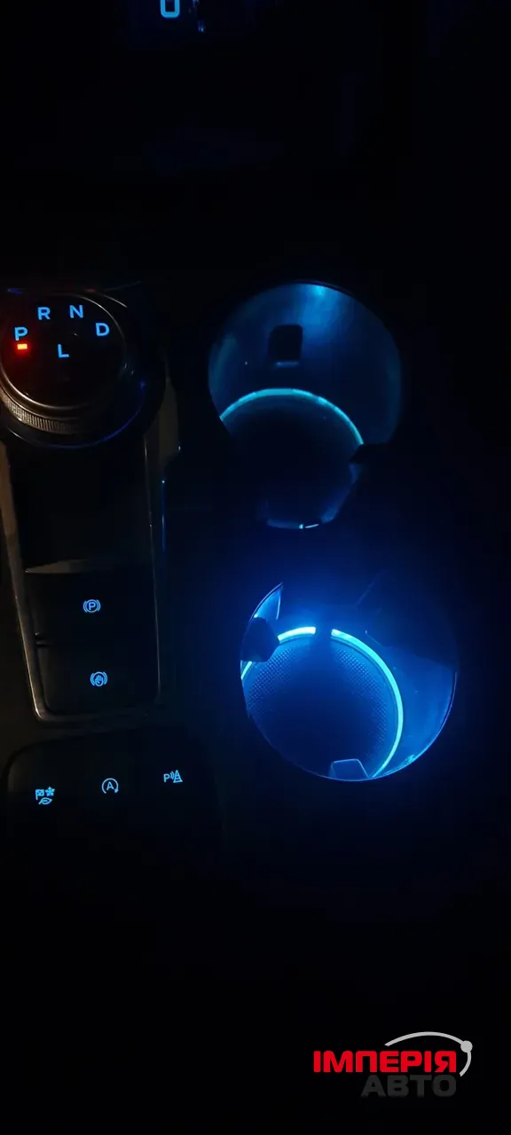 Ford Kuga - фото 17