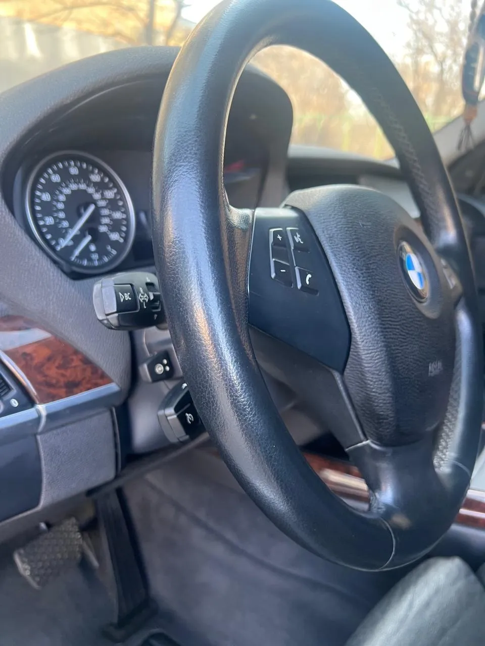 BMW X5 - фото 34