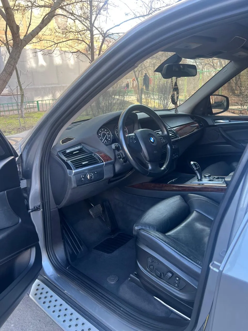 BMW X5 - фото 31