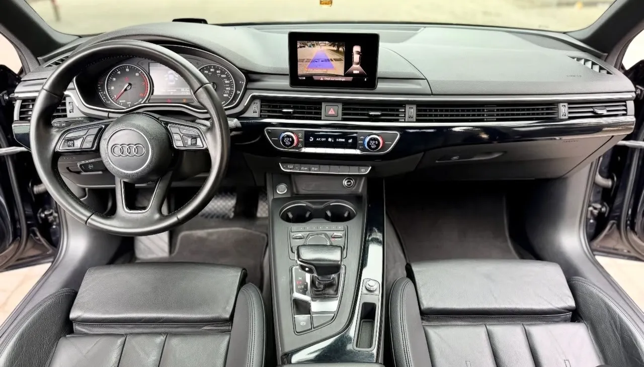 Audi A4 - фото 6