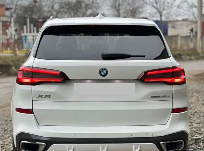 BMW X5 - фото 2