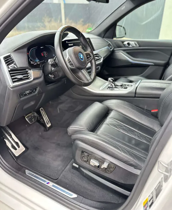 BMW X5 - фото 8