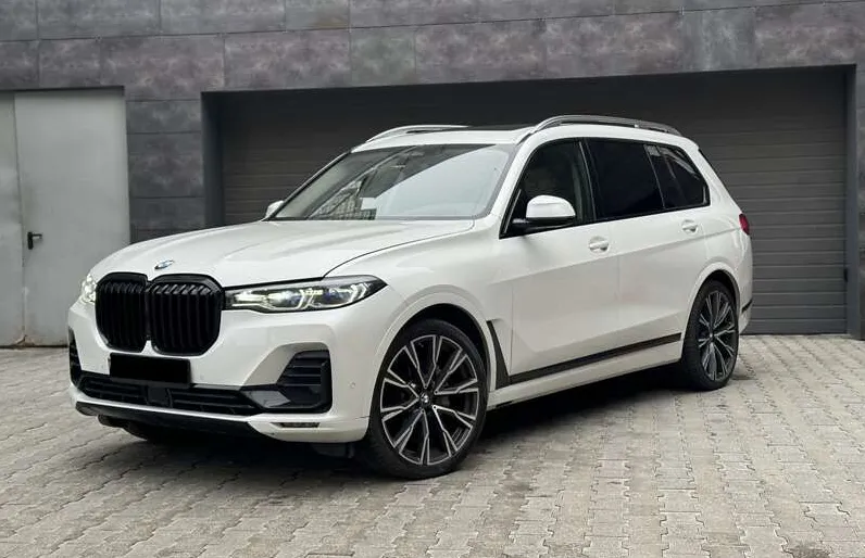 BMW X7 - фото 2