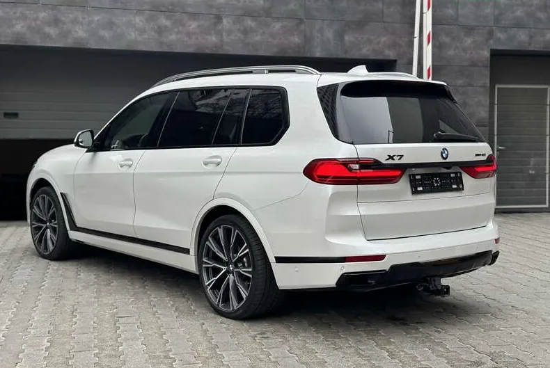 BMW X7 - фото 5