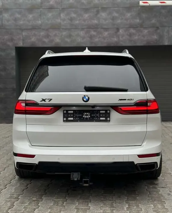 BMW X7 - фото 6