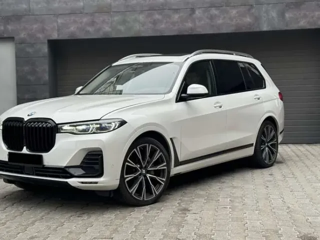 BMW X7 - фото 2