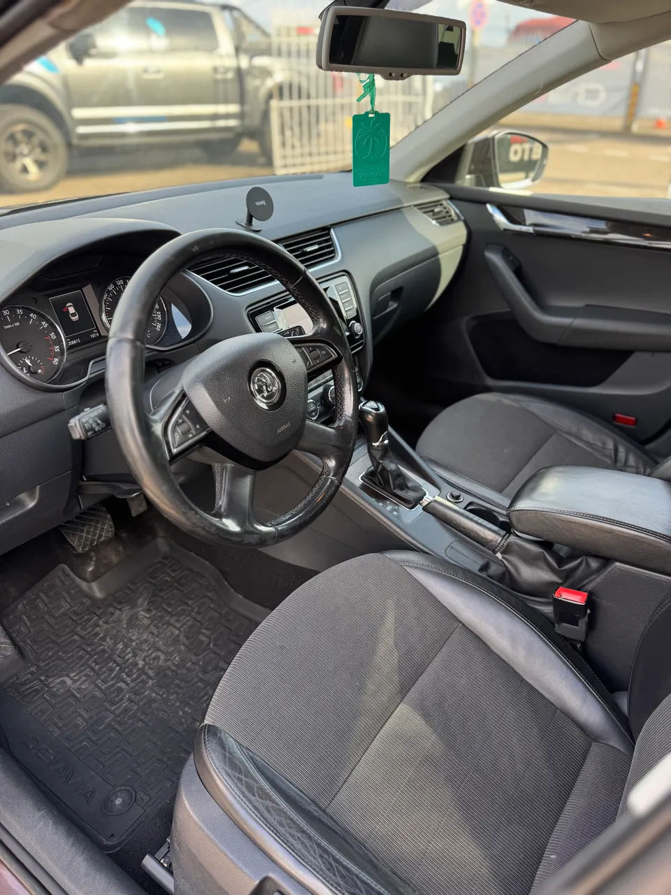 Skoda Octavia - фото 8