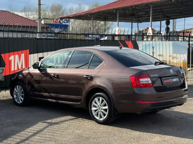 Skoda Octavia - фото 4