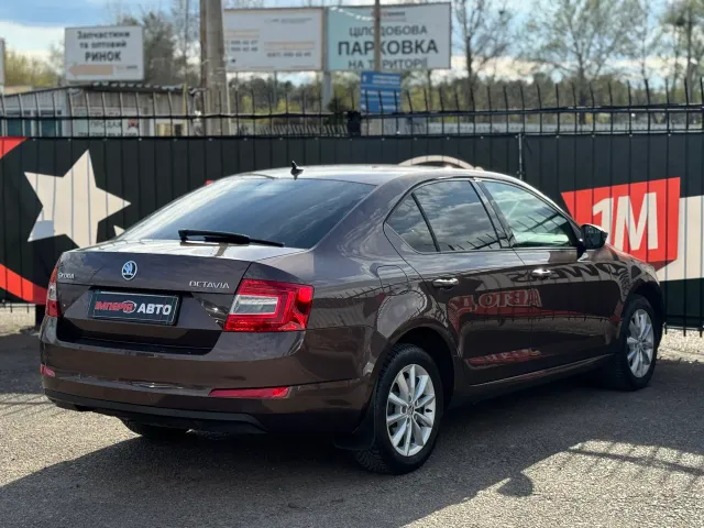 Skoda Octavia - фото 5