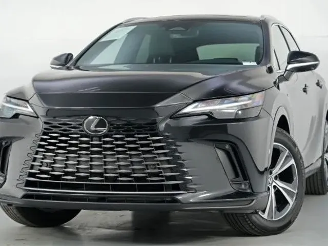 Lexus RX - фото 1