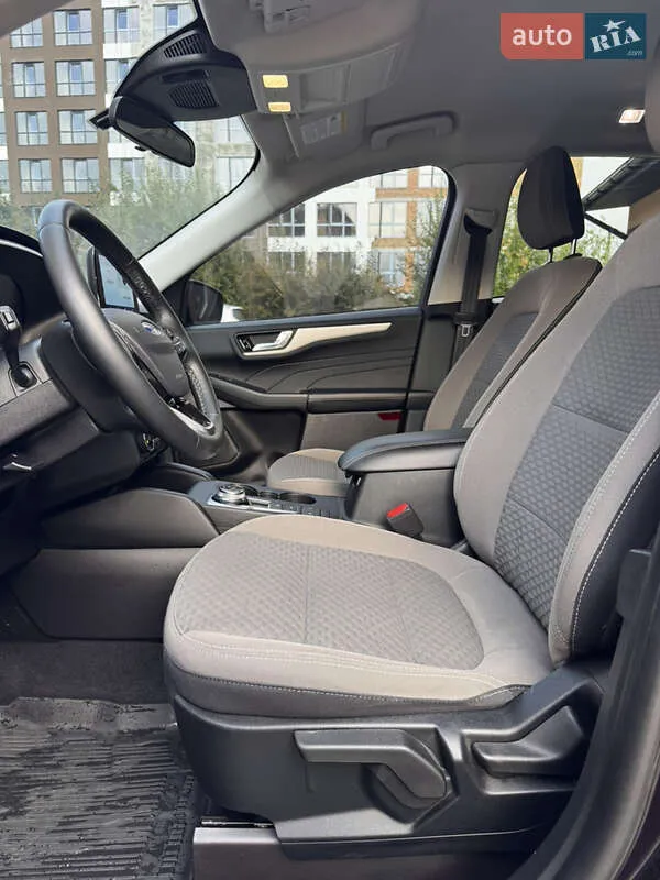 Ford Escape - фото 16