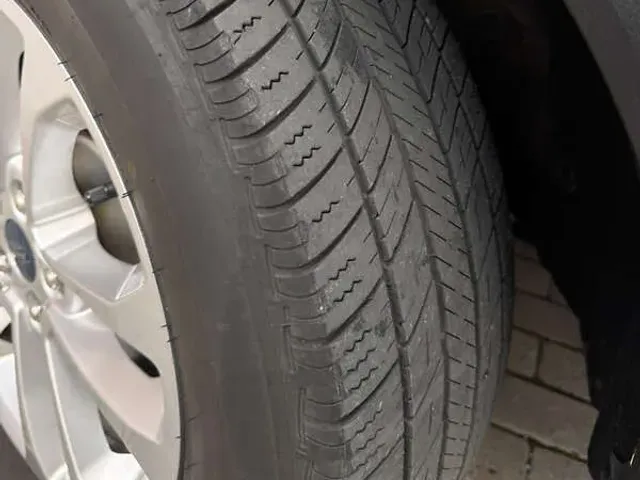 Ford Escape - фото 4